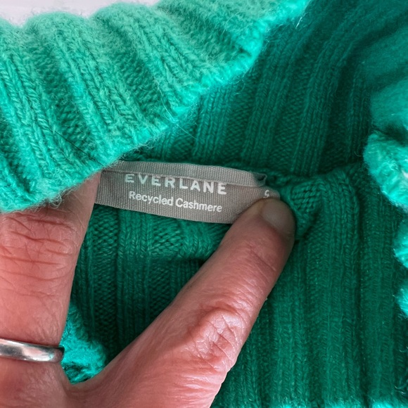 Everlane cashmere turtleneck - Picture 3 of 6